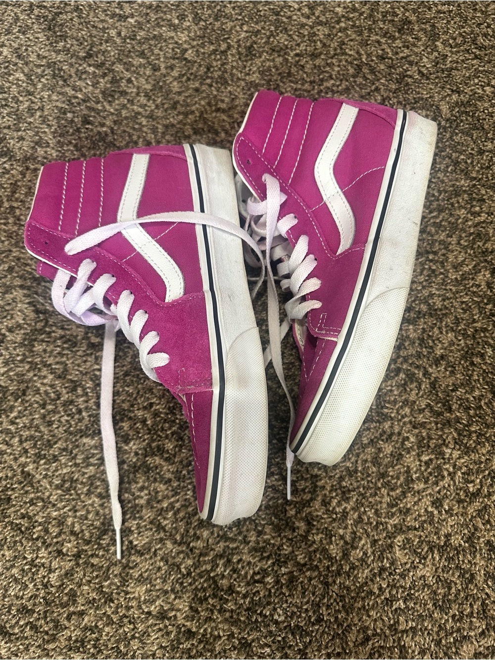 Vans women’s High-Top Sneakers in Magenta with White Accents size 7
